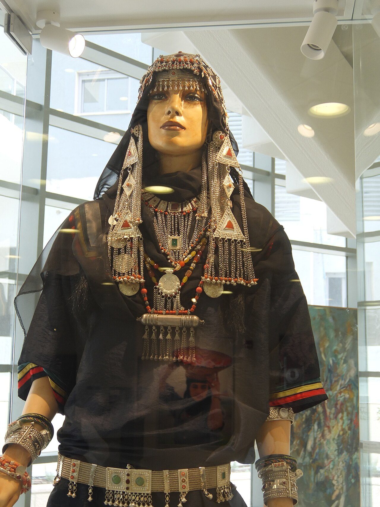 Mannequin with silver jewelry Yemenite Jewish Heritage Center, Rehovot (Israel)