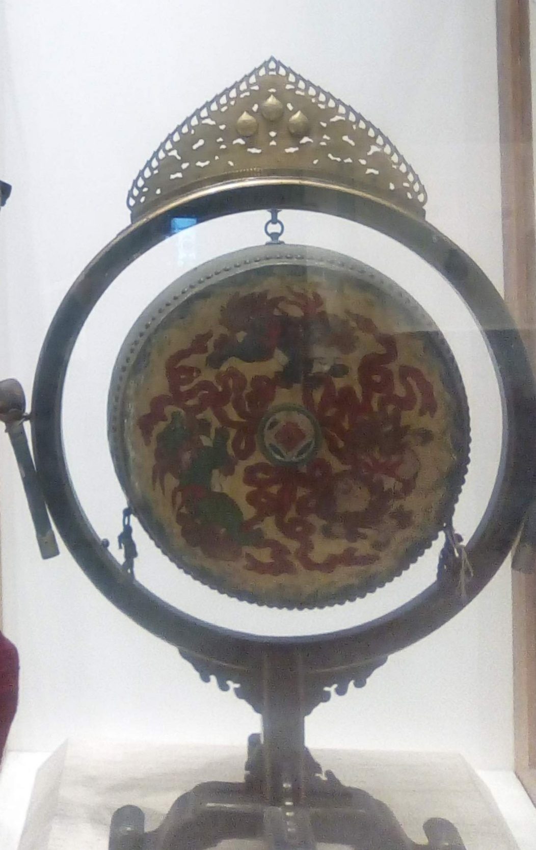 Tsuri-daiko (gaku-daiko), the large Japanese hanging drum, at the Indian Museum in Kolkata. Photo taken by Yogabrata Chakraborty in November 2018.