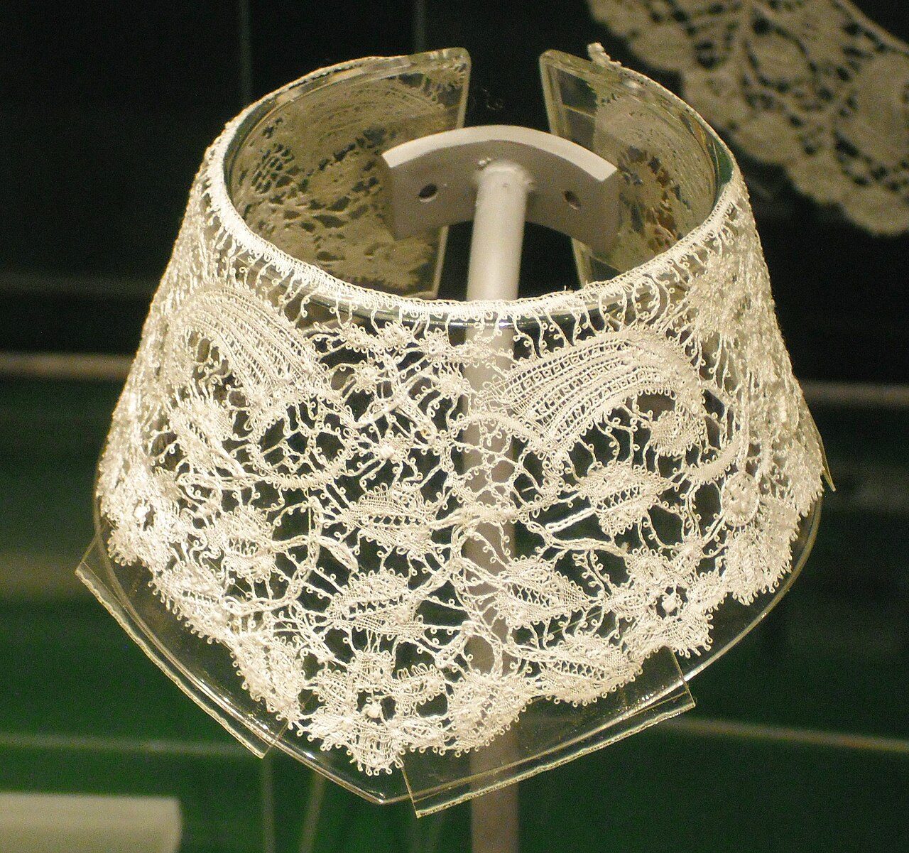 A collar, made of Bedfordshire Maltese lace between 1860 and 1880 and on display in The Higgins museum and gallery in Bedford.