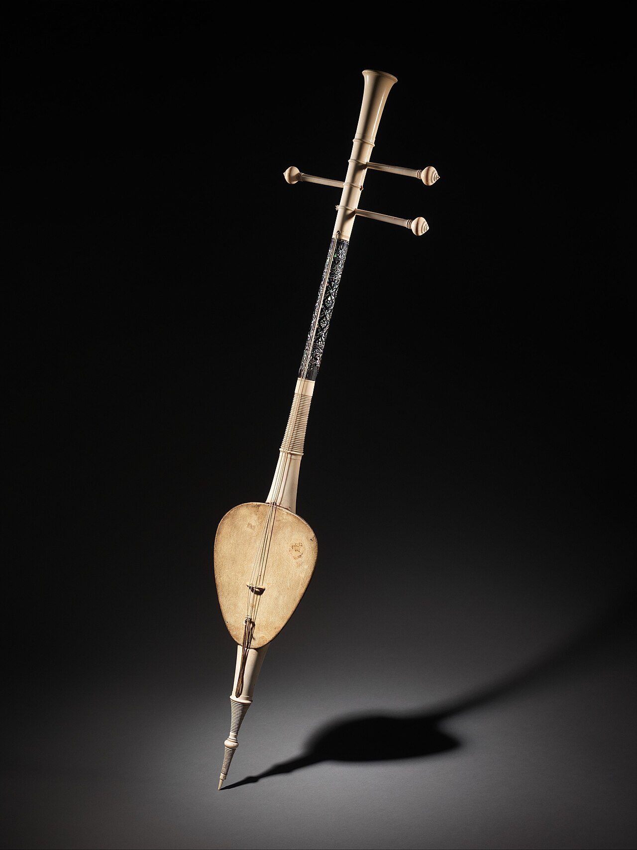 Sō Sām Sāi, Thailand, 19th century. Also transliterated saw sam sai