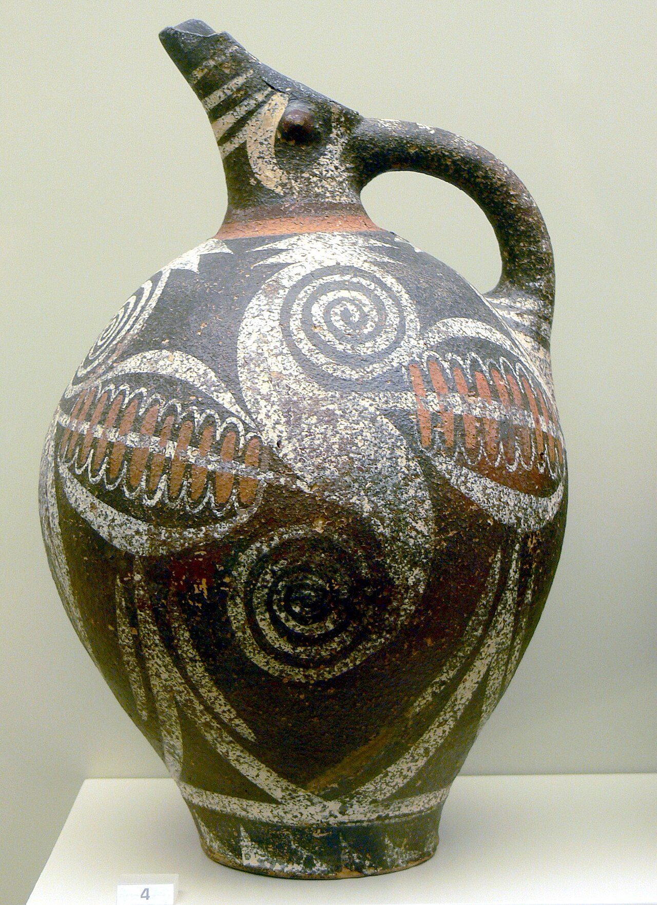 Archaeological Museum of cennai mount road:: Kamares-style pottery. Old palatial period ( 2100-1700 B.C. )