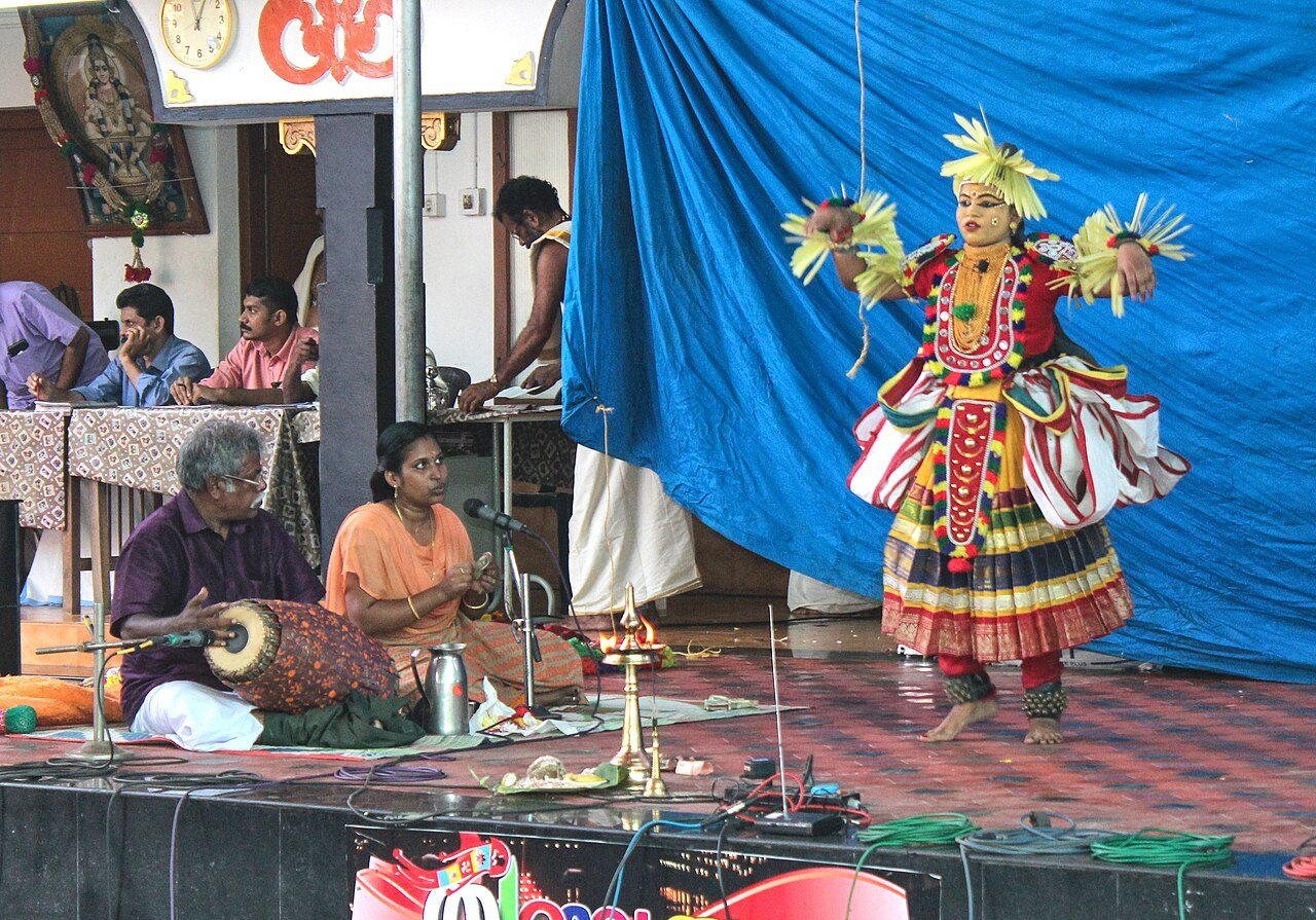 Sheethankan Thullal , performed by Parvathi Menon. Venue: Chirakkadavu Sree Mahadeva Temple .