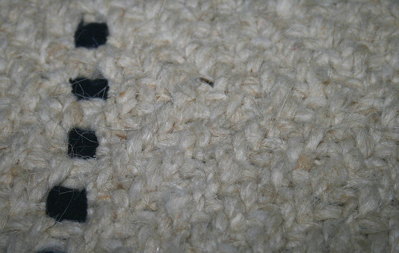 An example of the twill weave pattern from a blanket in the collection of the Simon Fraser University Museum of Archaeology and Ethnology