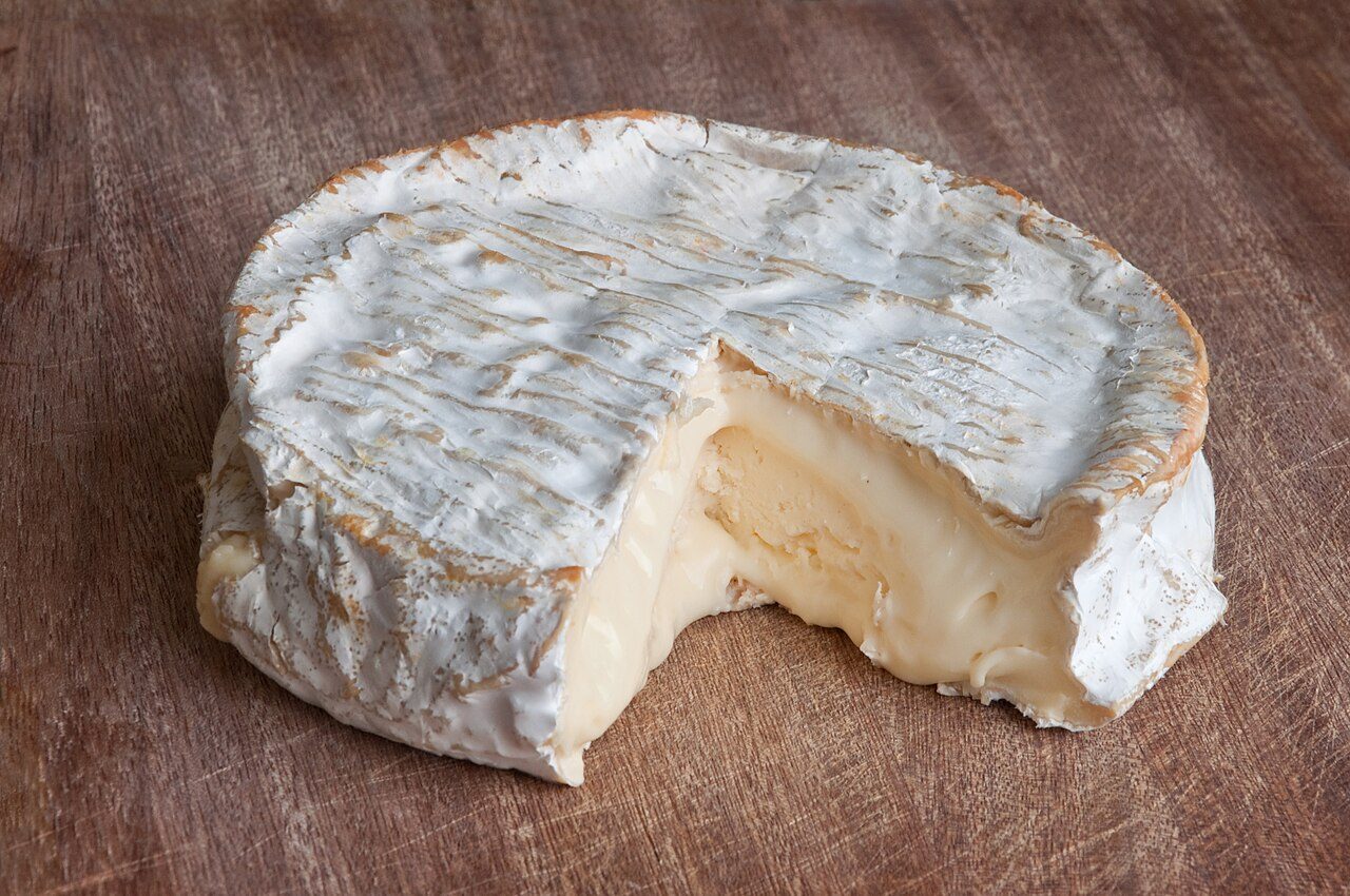 A Coulommiers cheese made from unpasteurised cow's milk.