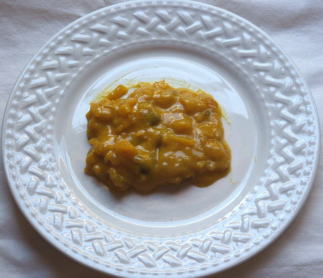 Mustard and pickle relish of cauliflower, cucumbers and onions
