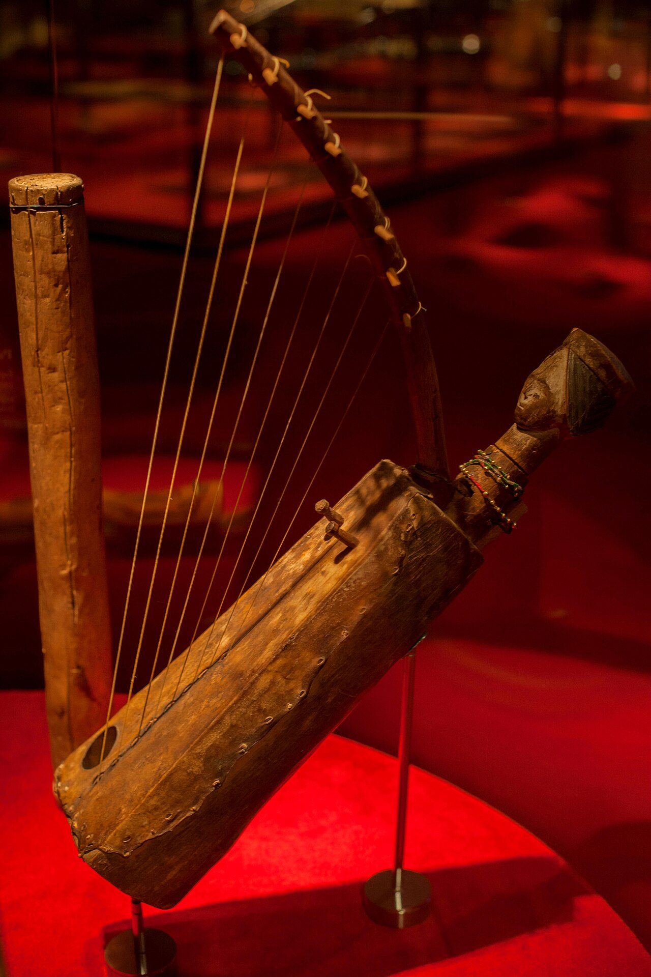 Ngombi, instrument musical africà