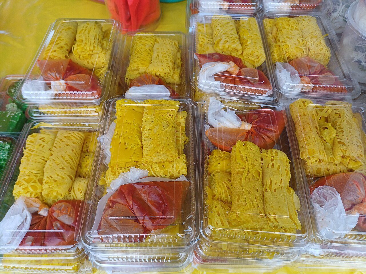 Roti jala di Bazar Ramadan Sejati Walk, Sandakan, Sabah, Malaysia