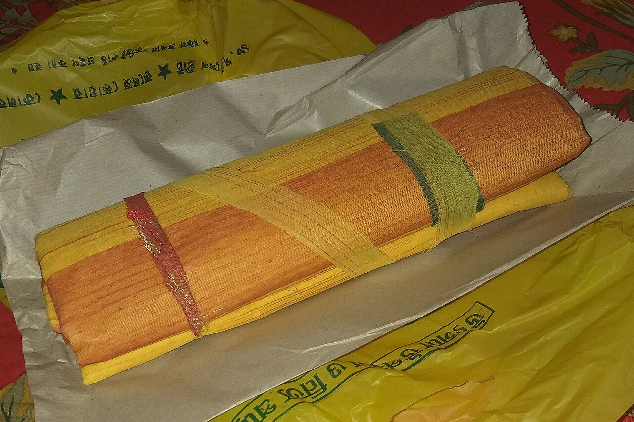 Photo of a traditional Bengali Tant sari (saree), originating from the Bengal region, Eastern part of the Indian subcontinent.