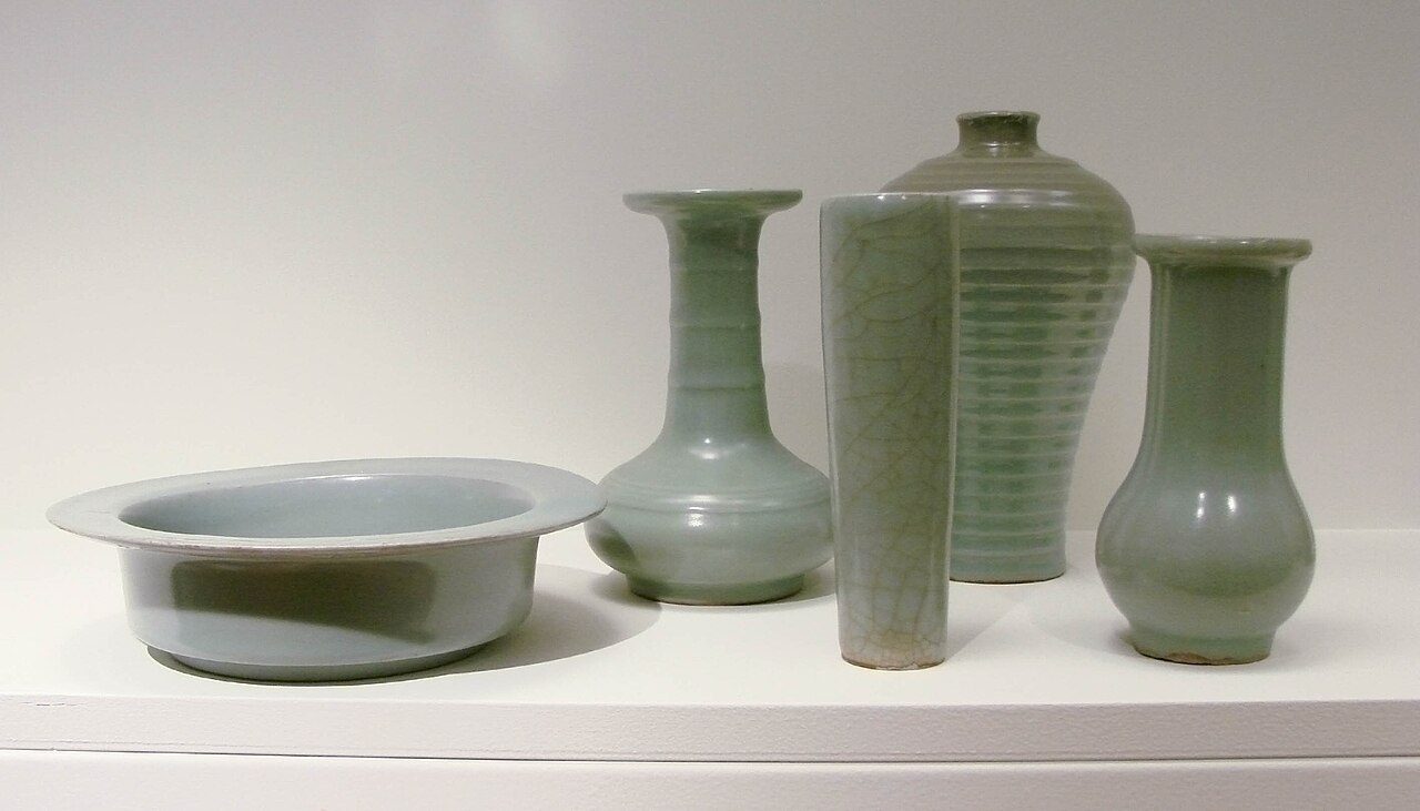 Longquan celadons produced in Longquan, Zhejiang, China. It was made in the 13th century during Song Dynasty of China and is currently exhibited at Musée Guimet, Paris