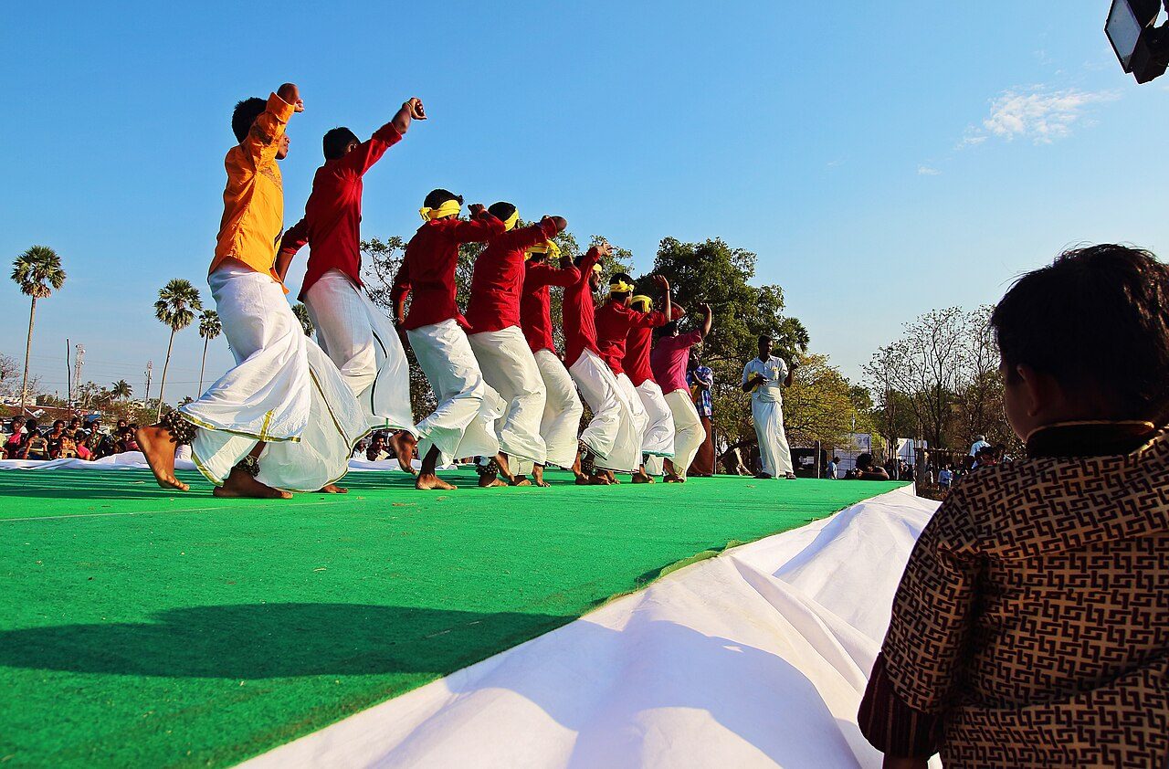 Devarattam : Devarattam which means the ‘dance of gods’ is an alluring folk dance of Tamil Nadu. With intricate steps and unique moves, the dance which is truly believed as a rendition to God has 32 rhythmic steps known as adavu. ‘Urmi’ which is a drum-like double-headed…