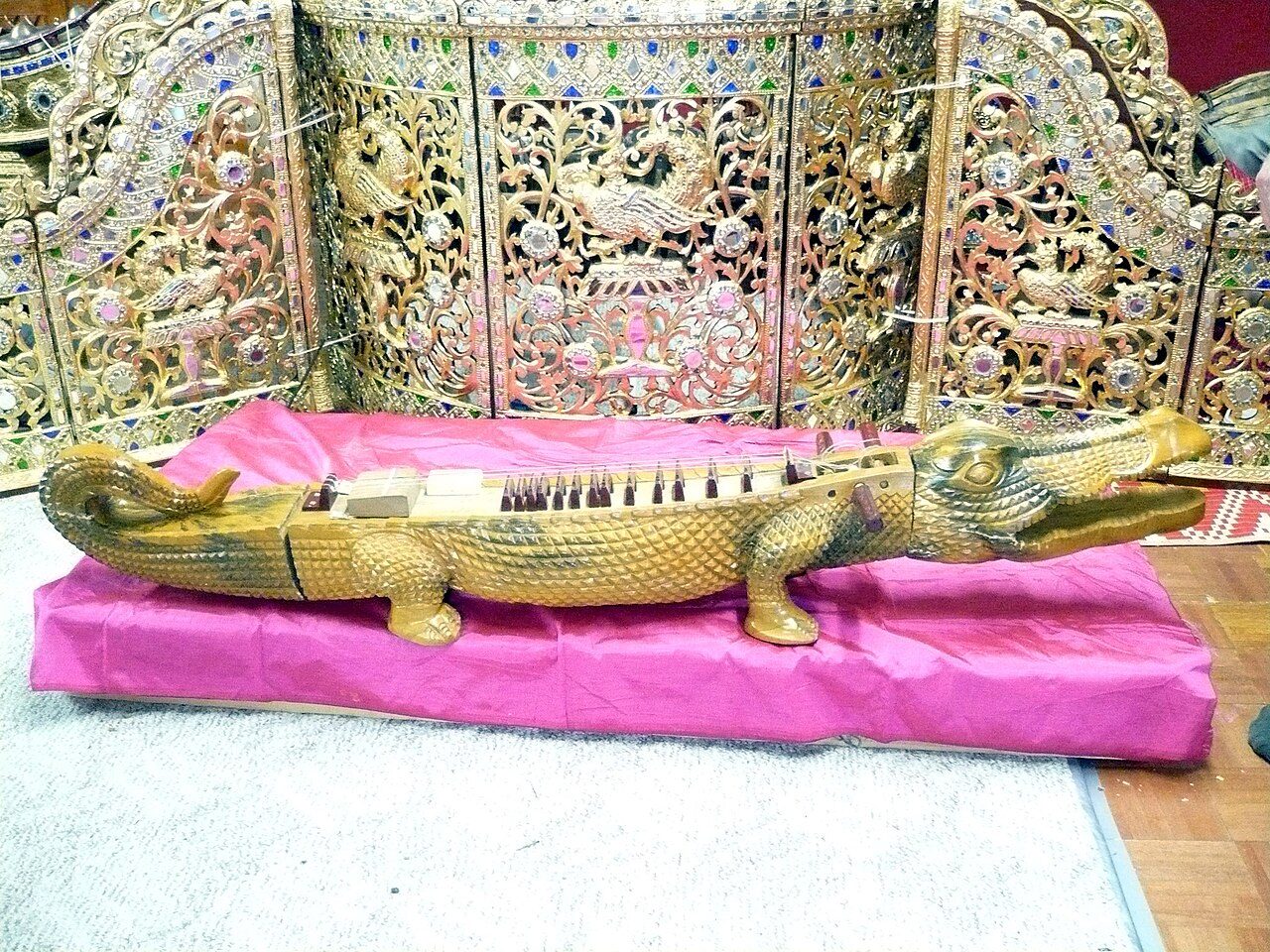 A kyam (a plucked fretted zither with three strings used by the Mon people ). Photo taken on Sunday, May 31, 2009 at the Mon Buddhist Temple in Fort Wayne , United States.