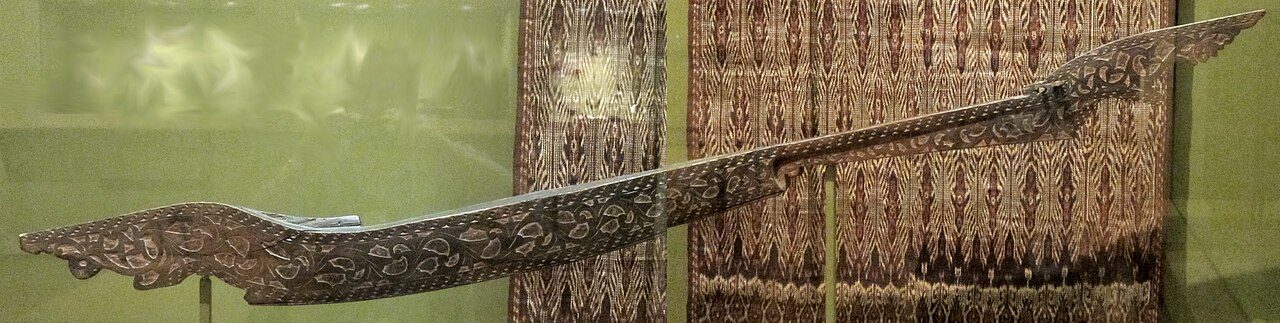 Lute ( kutyapi ), Mindanao, wood, Honolulu Museum of Art