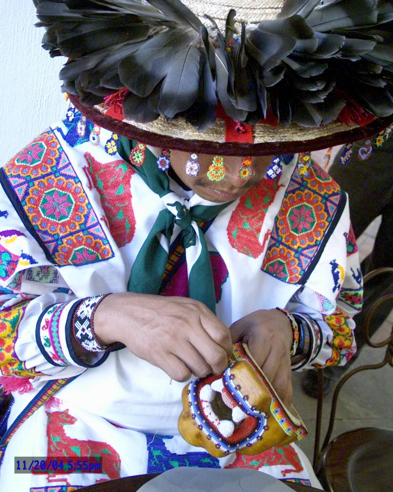 Huichol Trabajando, 20 Dic 2004 by Mario Jareda Beivide