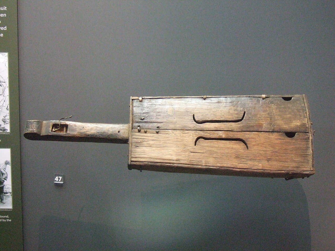 Inuit fiddle ( Tautirut ) or Agiarut , in the collection of the McManus Galleries, Dundee, Scotland. From Alaska, Donated in 1874.