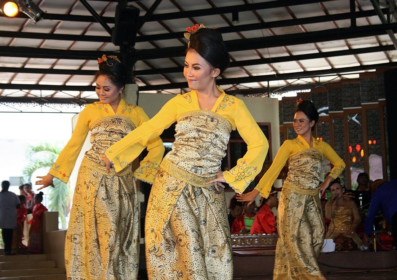 The Sundanese Jaipongan Mojang Priangan dance performance in West Java Pavilion, Taman Mini Indonesia Indah, Jakarta.